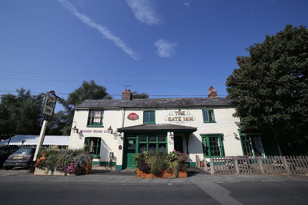 2015 Awards - Beer Heroes - Gate Inn, Boyden Gate