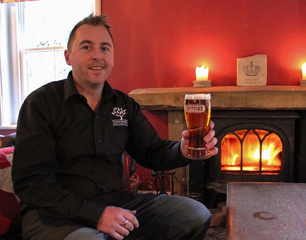 Best Beech Inn Wadhurst - Stephen Rowley sits next to the fire