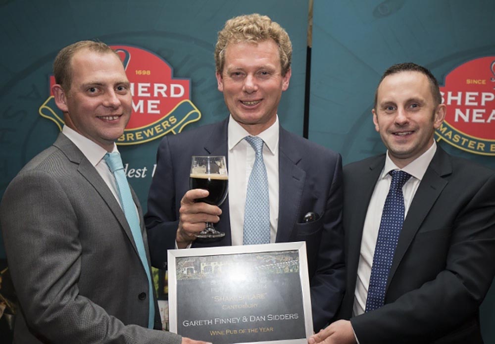 Dan Sidders, Jonathan Neame, Gareth Finney - 2014 Wine Pub of the Year