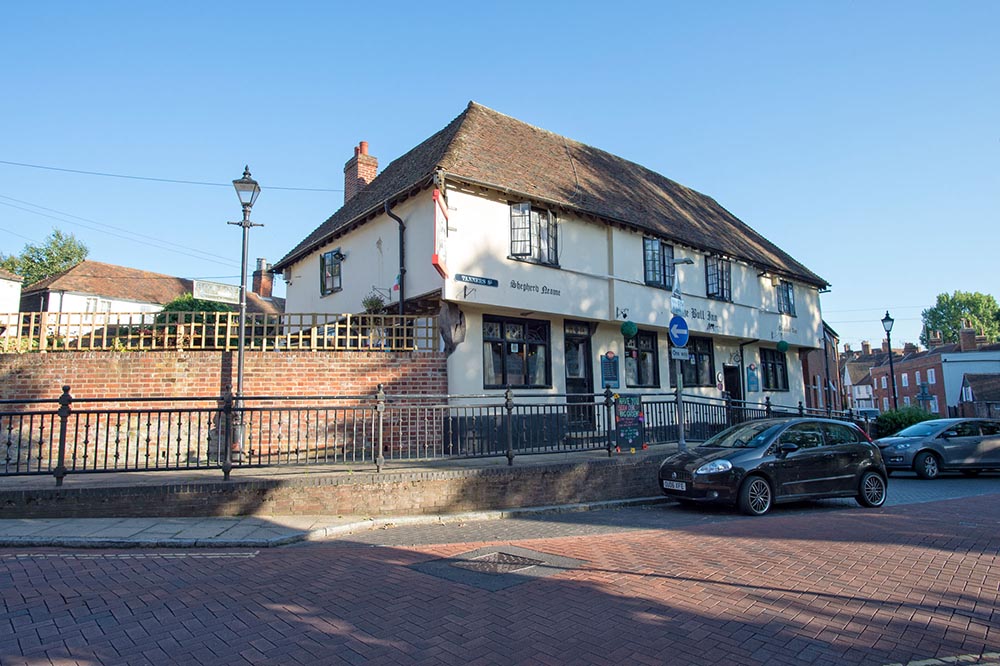 The Bull Inn Faversham Exterior