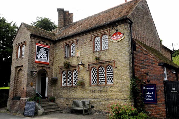 The FitzWalter Arms Goodnestone Exterior