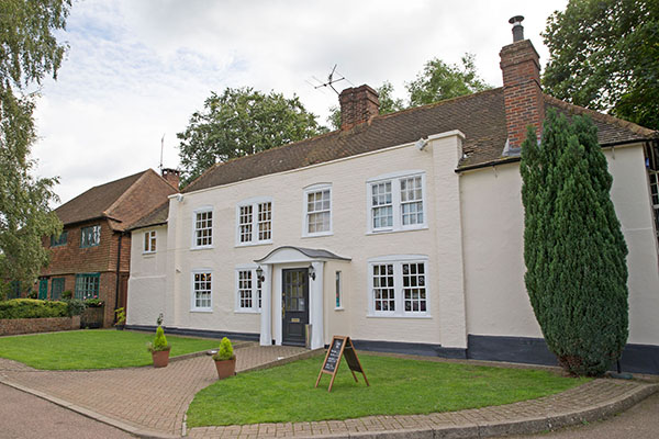 The Inn on the Pond Nutfield Exterior