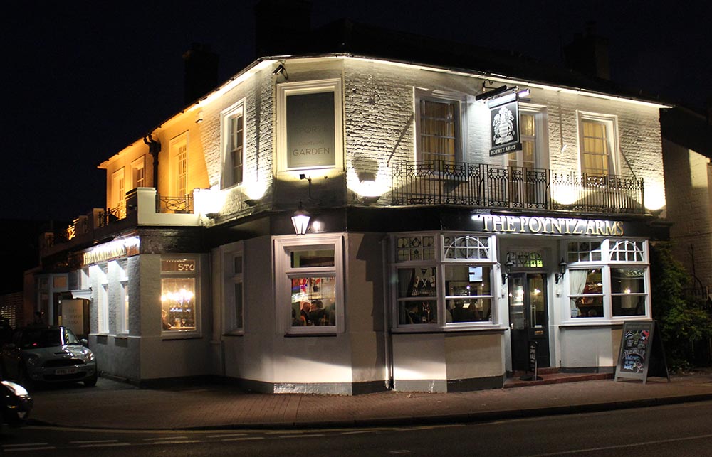 The Poyntz Arms East Molesey At Night