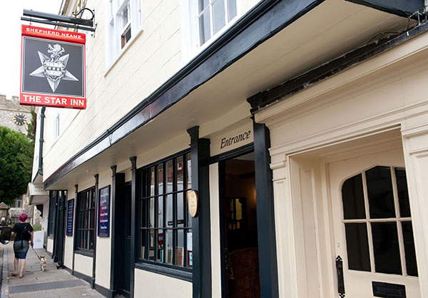 The Star Inn Guildford Exterior