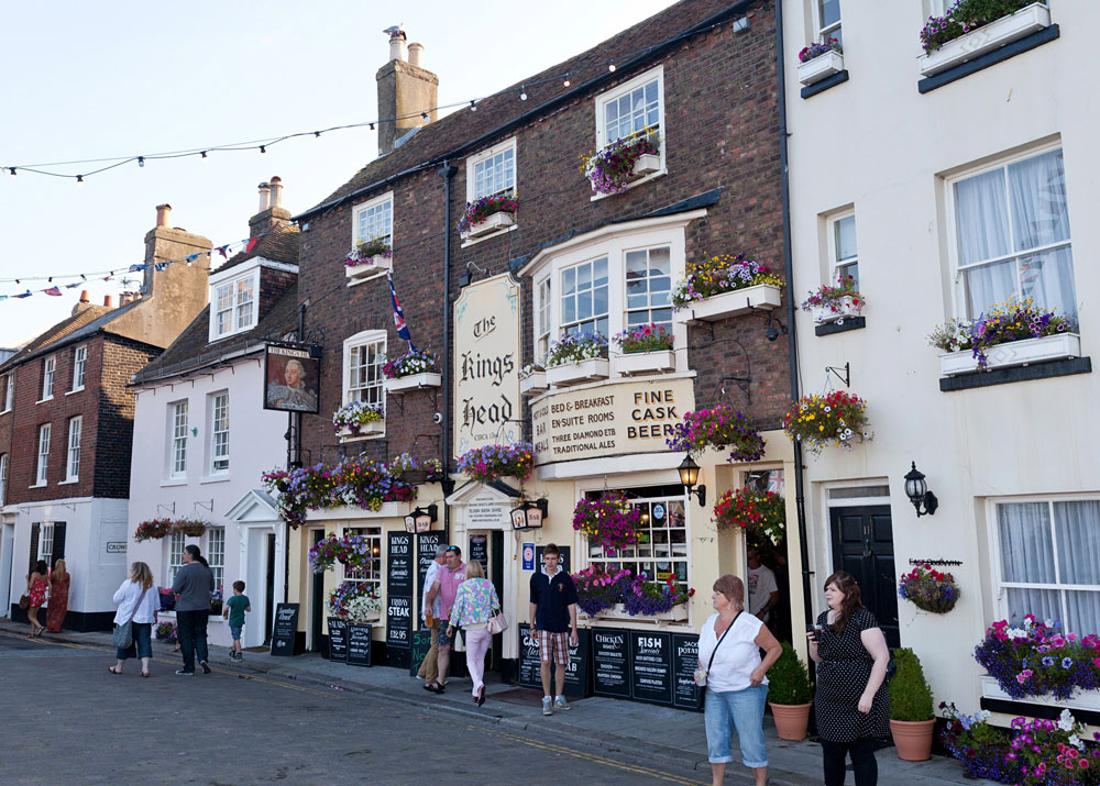 The Kings Head Deal Exterior