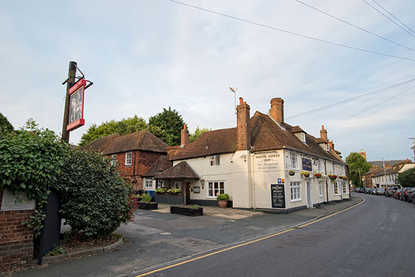 White Horse Boughton - Exterior