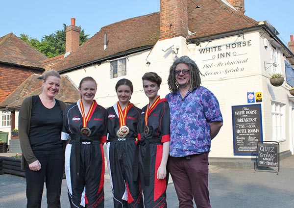 White Horse Boughton - Tara, Natasha, Layla, Emily and Paul Birks